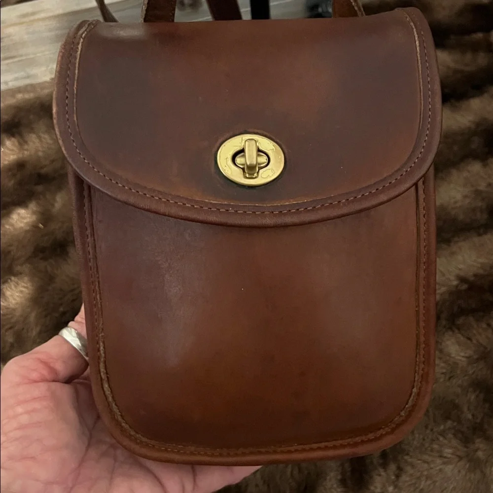 Coach Vintage Sidepack Crossbody Bag - Picture 2 of 10